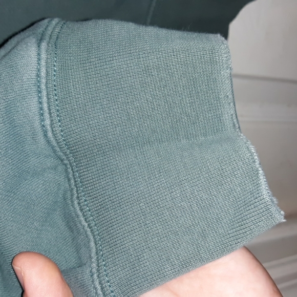 American Eagle Relaxed/Distressed Crew Neck Sweatshirt 2021 - Picture 7 of 14